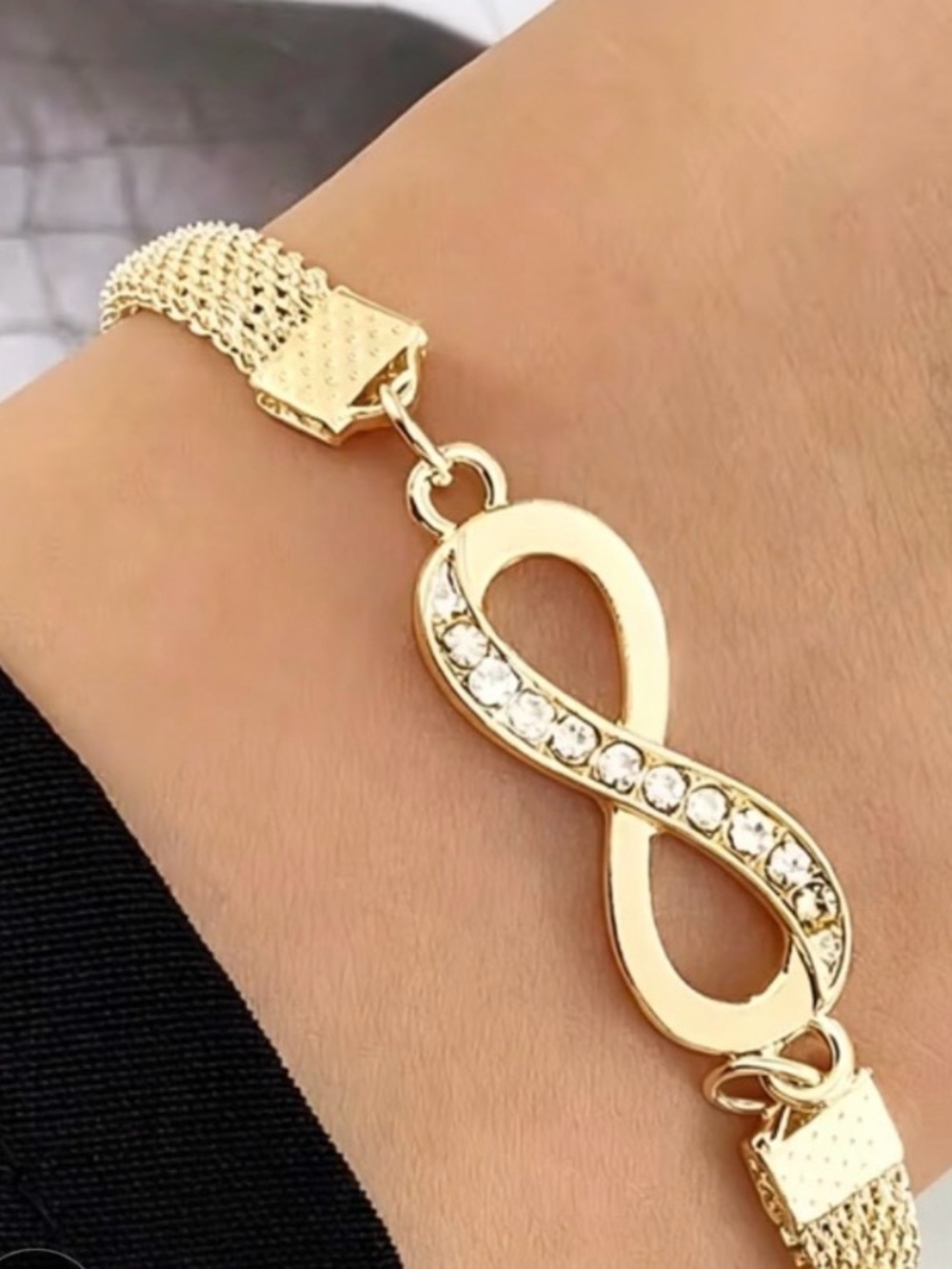 💥3/$15💥 Infinity Gold Tone & Rhinestone Women's Fashion Bracelet